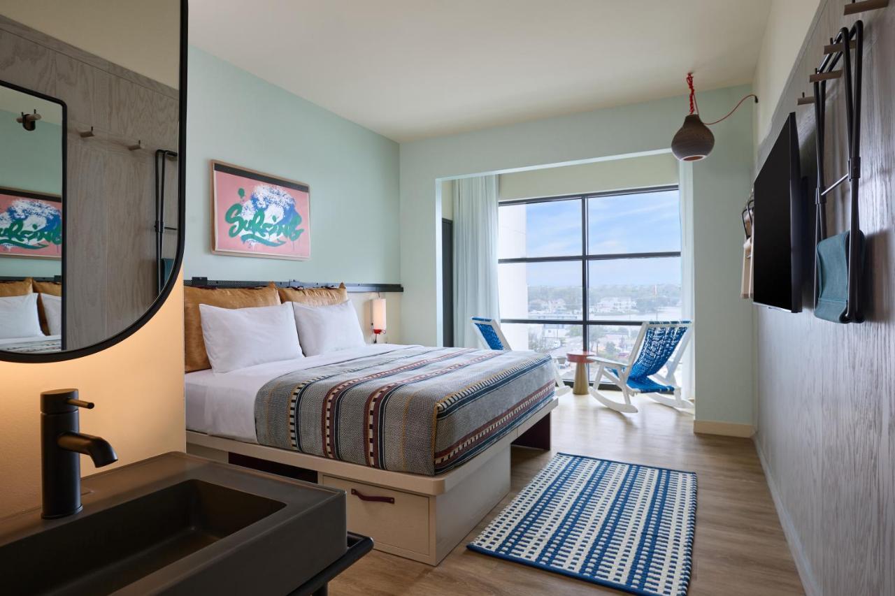 Moxy Virginia Beach Oceanfront Esterno foto