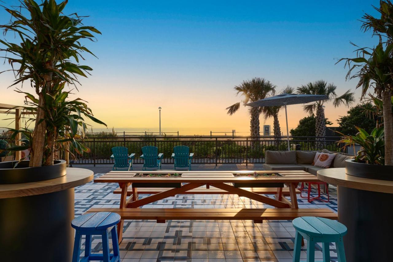 Moxy Virginia Beach Oceanfront Esterno foto