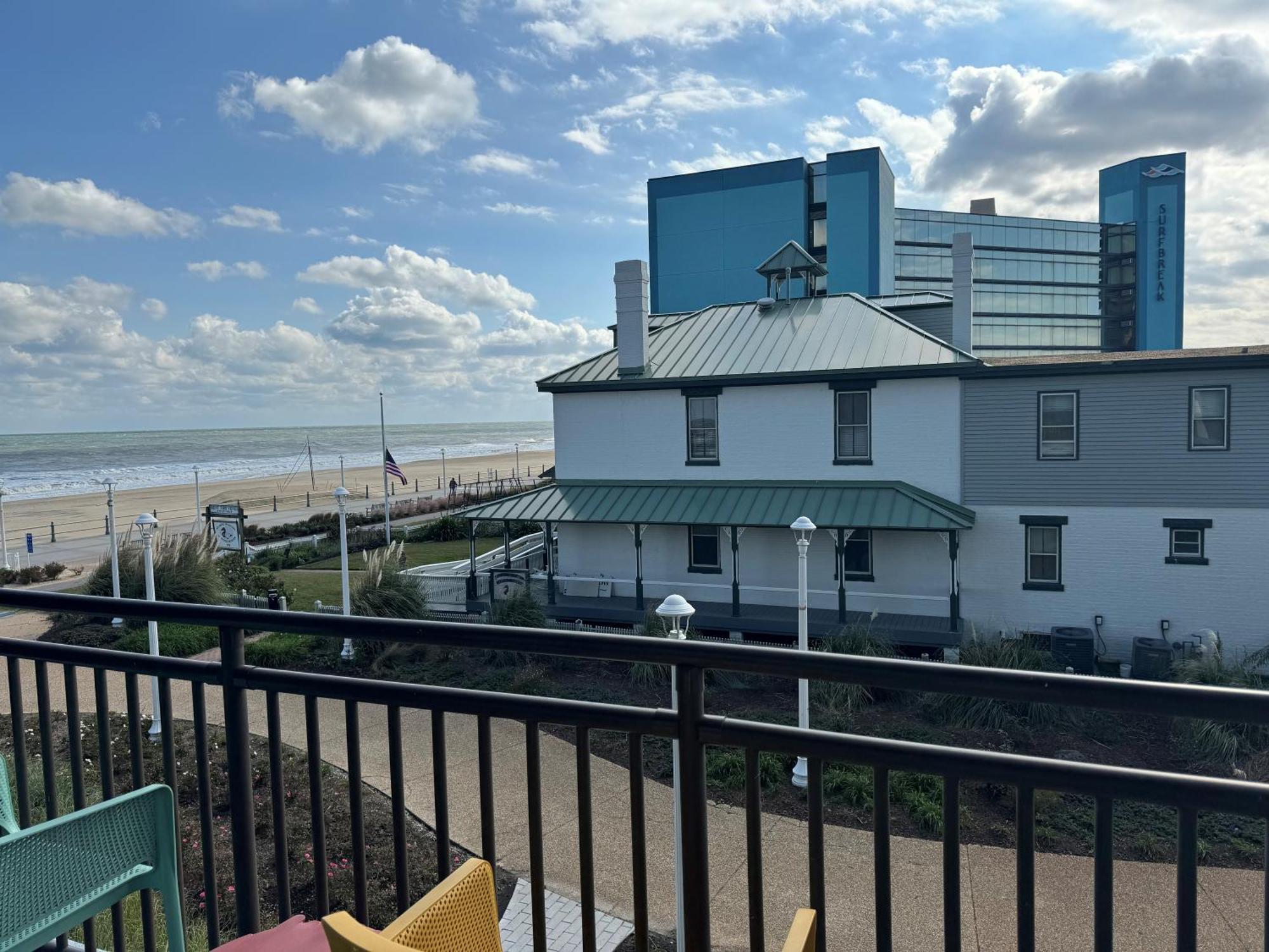 Moxy Virginia Beach Oceanfront Esterno foto