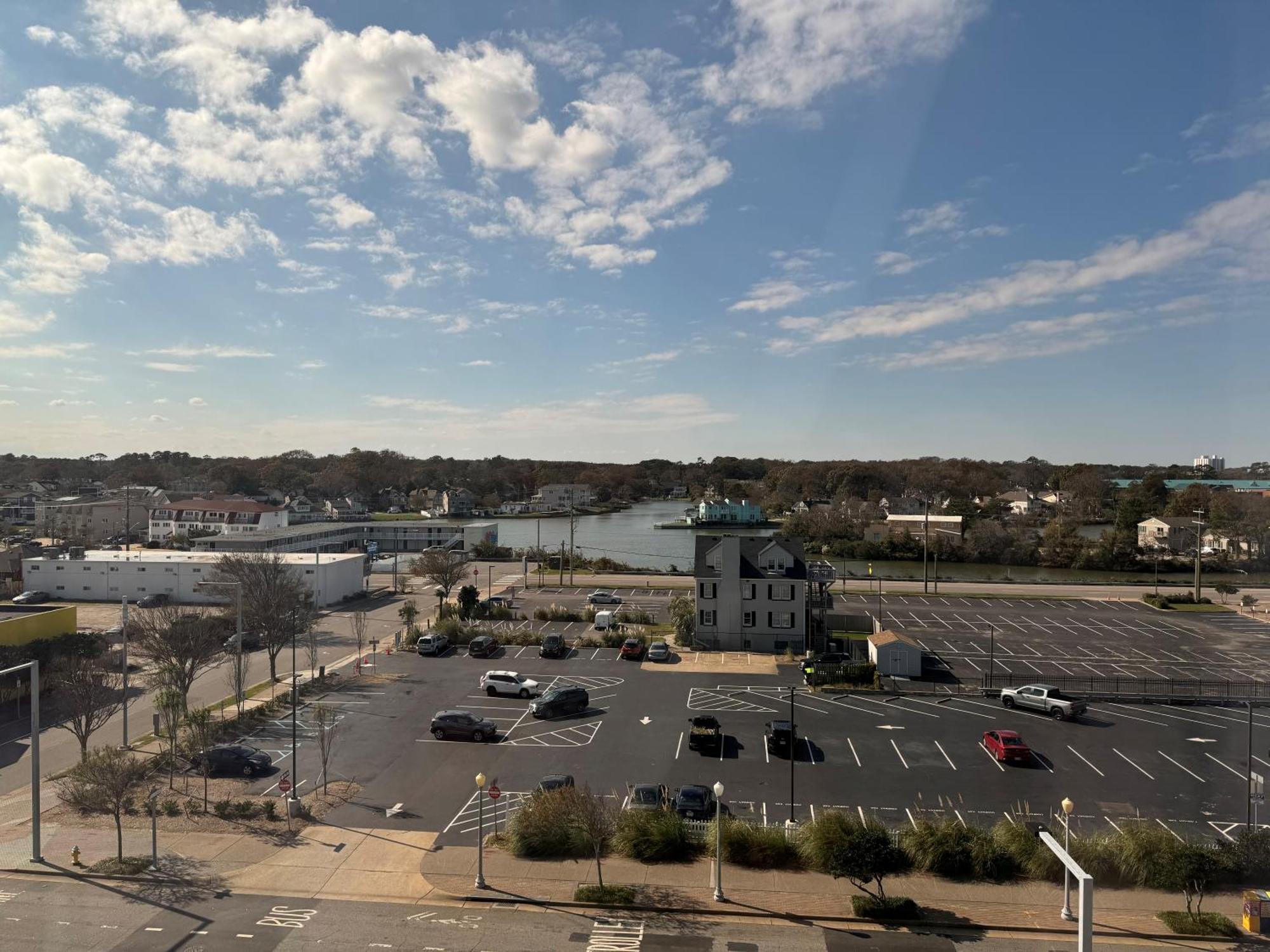 Moxy Virginia Beach Oceanfront Esterno foto