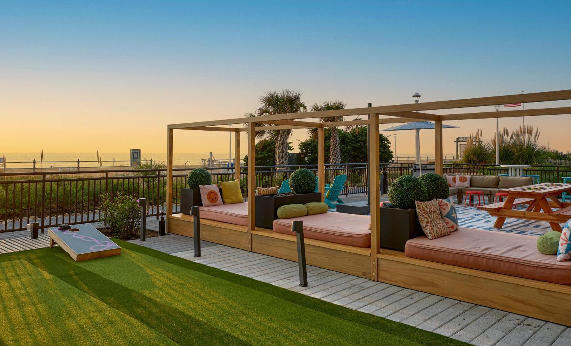 Moxy Virginia Beach Oceanfront Esterno foto